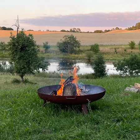 Neu Renoviert: 11 Mit Grosser Wohnkueche, Mitten In Der