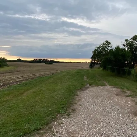 Neu Renoviert: 11 Mit Grosser Wohnkueche, Mitten In Der Apartmán Neu Gaarz