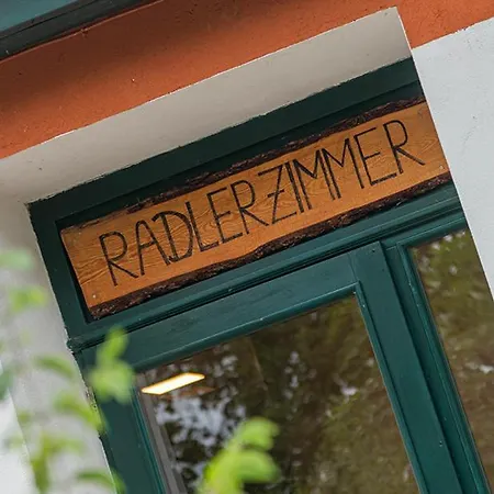 Apartmán Neu Renoviert: 11 Mit Grosser Wohnkueche, Mitten In Der Neu Gaarz