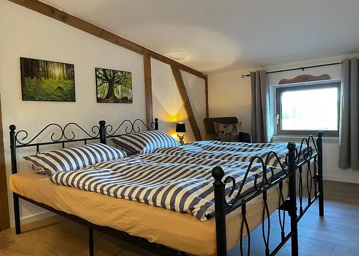 Daire Neu Renoviert: 11 Mit Grosser Wohnkueche, Mitten In Der Neu Gaarz