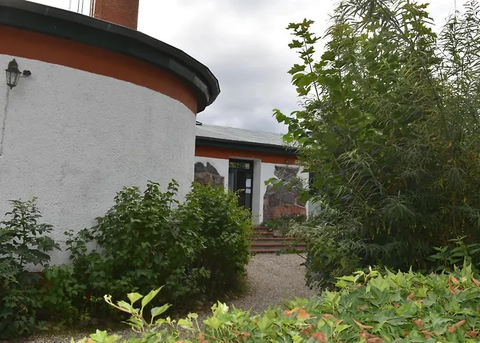 Neu Renoviert: 11 Mit Grosser Wohnkueche, Mitten In Der Daire *