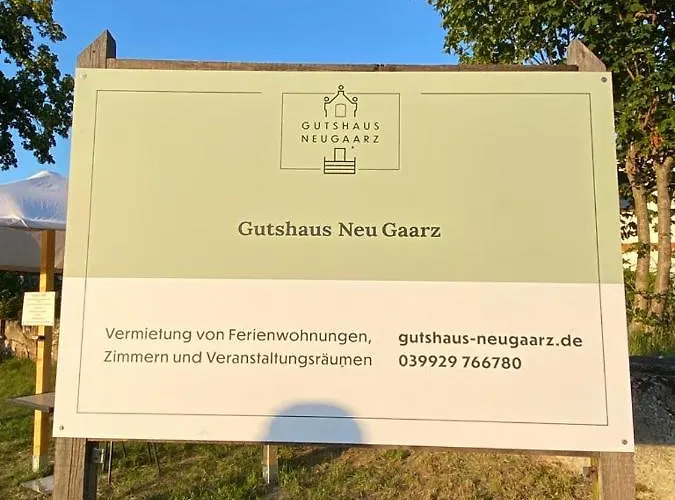 Neu Renoviert: 11 Mit Grosser Wohnkueche, Mitten In Der Daire Neu Gaarz