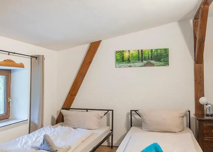 Daire Neu Renoviert: 11 Mit Grosser Wohnkueche, Mitten In Der Neu Gaarz